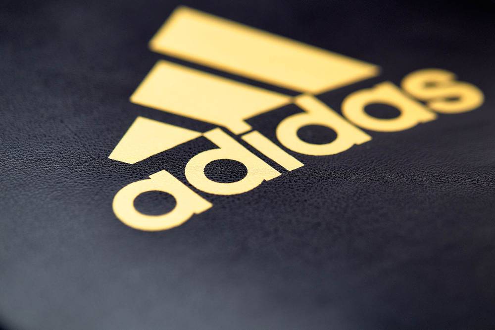 Ju Sports adidas Speed Coach Paar-Pratzen, schwarz/gold ADISBAC014 Letzter Tag