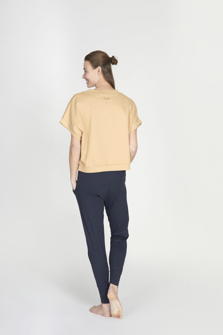 Kismet Yogastyle Kismet Shirt sand Heißer Verkauf