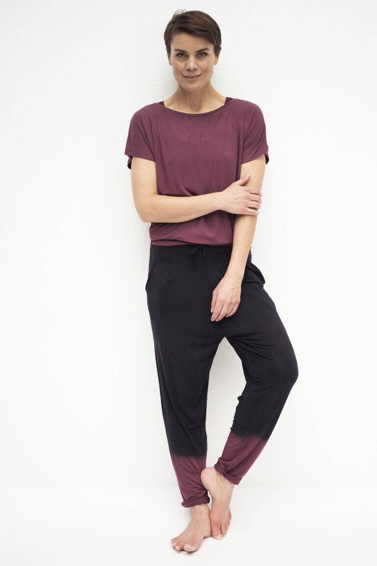Kismet Yogastyle Bali Pant batik ruby