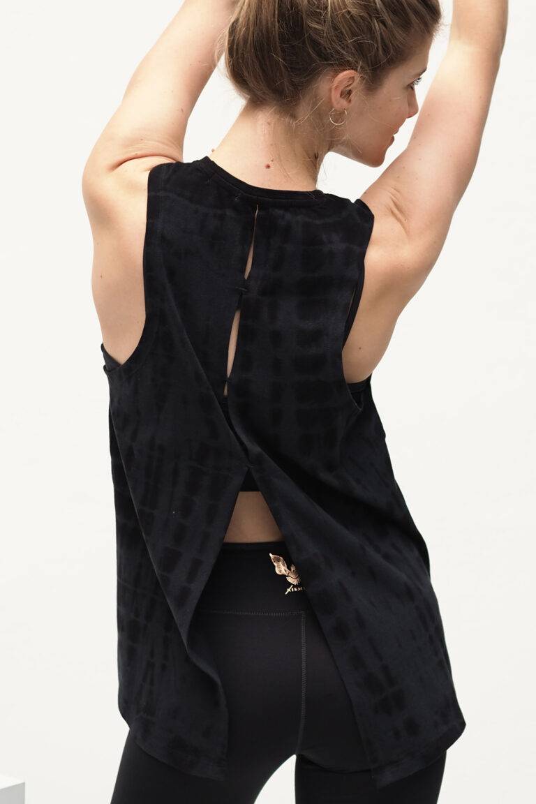Kismet Yogastyle Shakti Tank – Batik Black Nur für heute