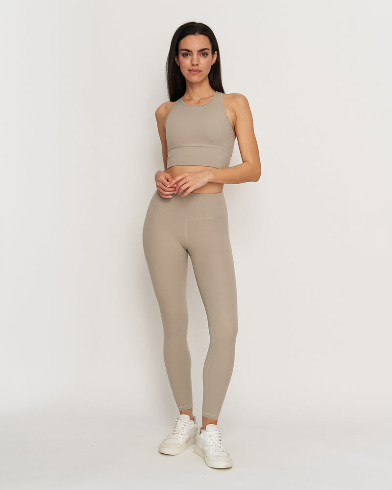 Kuuno Essential Movement Bra Deep Sand 50% Rabatt mit kostenlosem Versand
