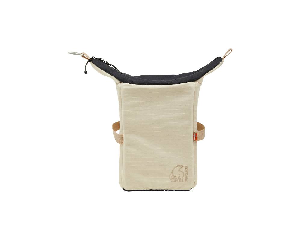 Nordisk Gjern boxy bag High High Sandshell Im Verkauf