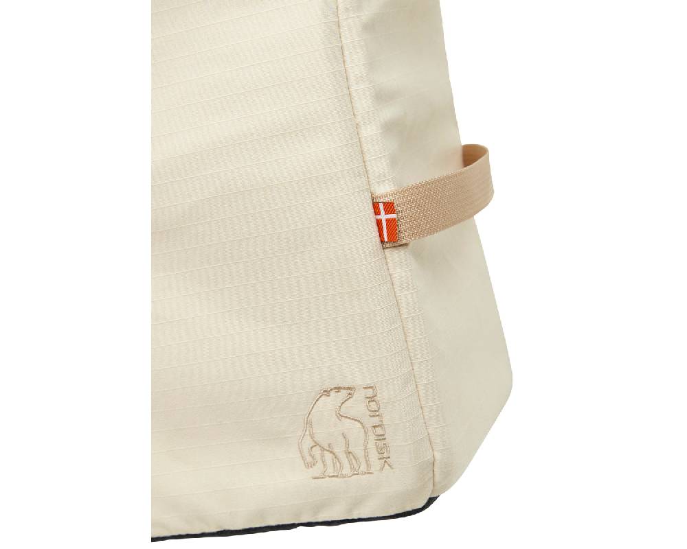 Nordisk Gjern boxy bag High High Sandshell Im Verkauf