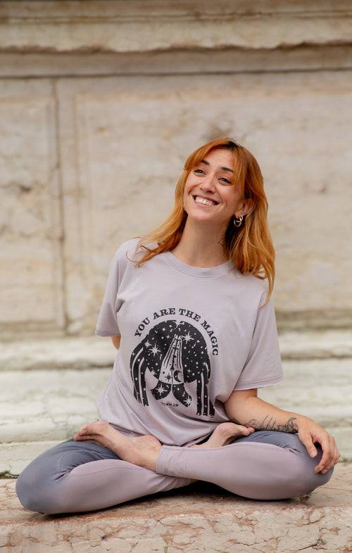 Ognx Yoga Boxy T-Shirt You Are The Magic by Nuri Rodríguez Bio Baumwolle Tencel™ Sora - lila Osterangebot