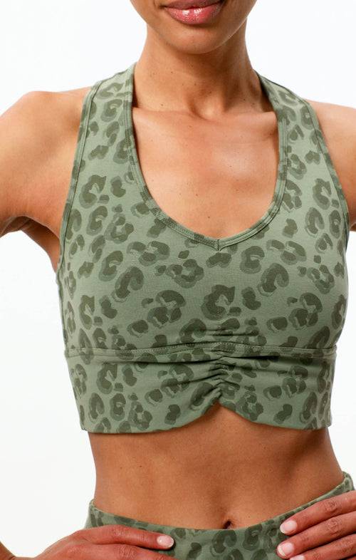 Ognx Yoga BH Leo Cropped - Mittlerer Halt - Tencel™ Bio Baumwolle - grün Nur für heute