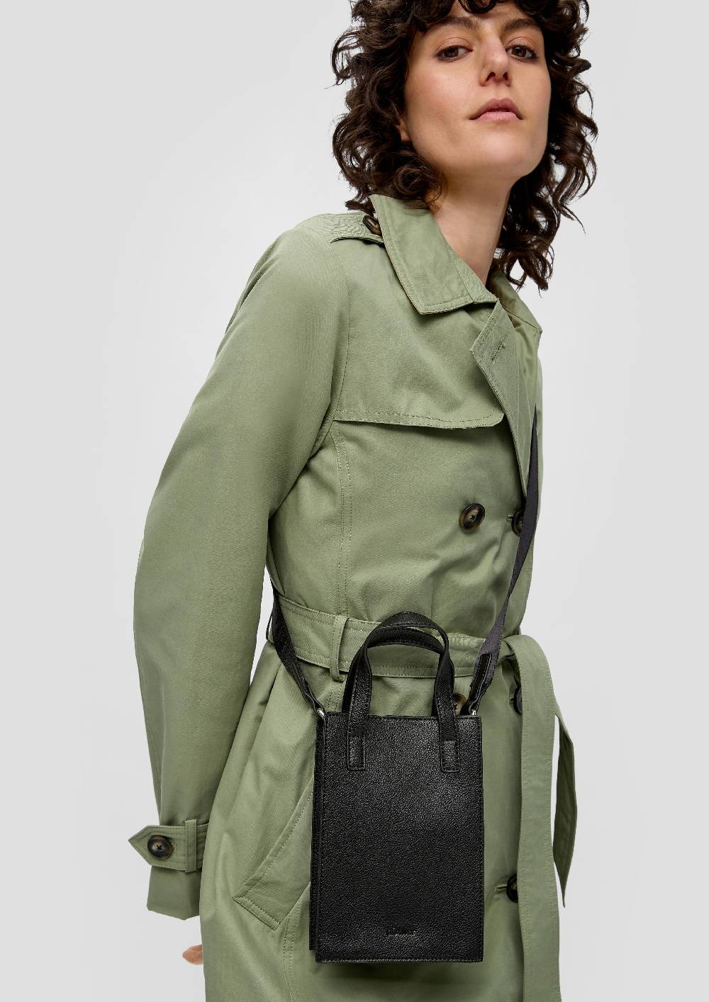 s.Oliver Crossbody Bag mit längenverstellbarem Schultergurt Großer Ausverkauf