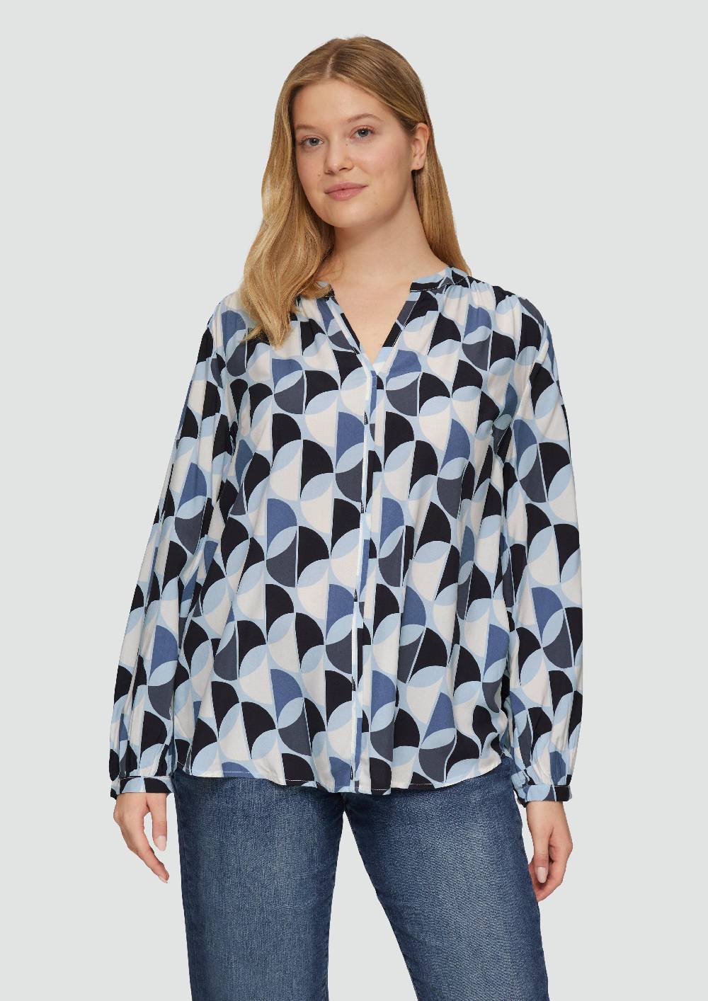 s.Oliver Viskose-Bluse mit Raffdetails und All-over-Print Flash Sale