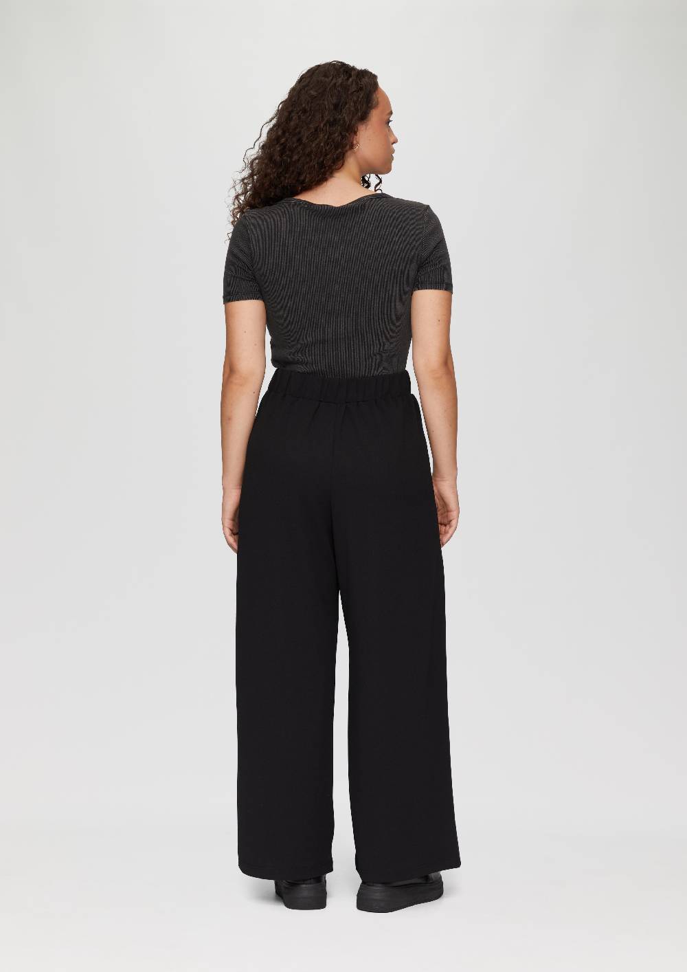 s.Oliver Crêpe-Hose im Relaxed Fit mit Wide Leg Exklusivangebot