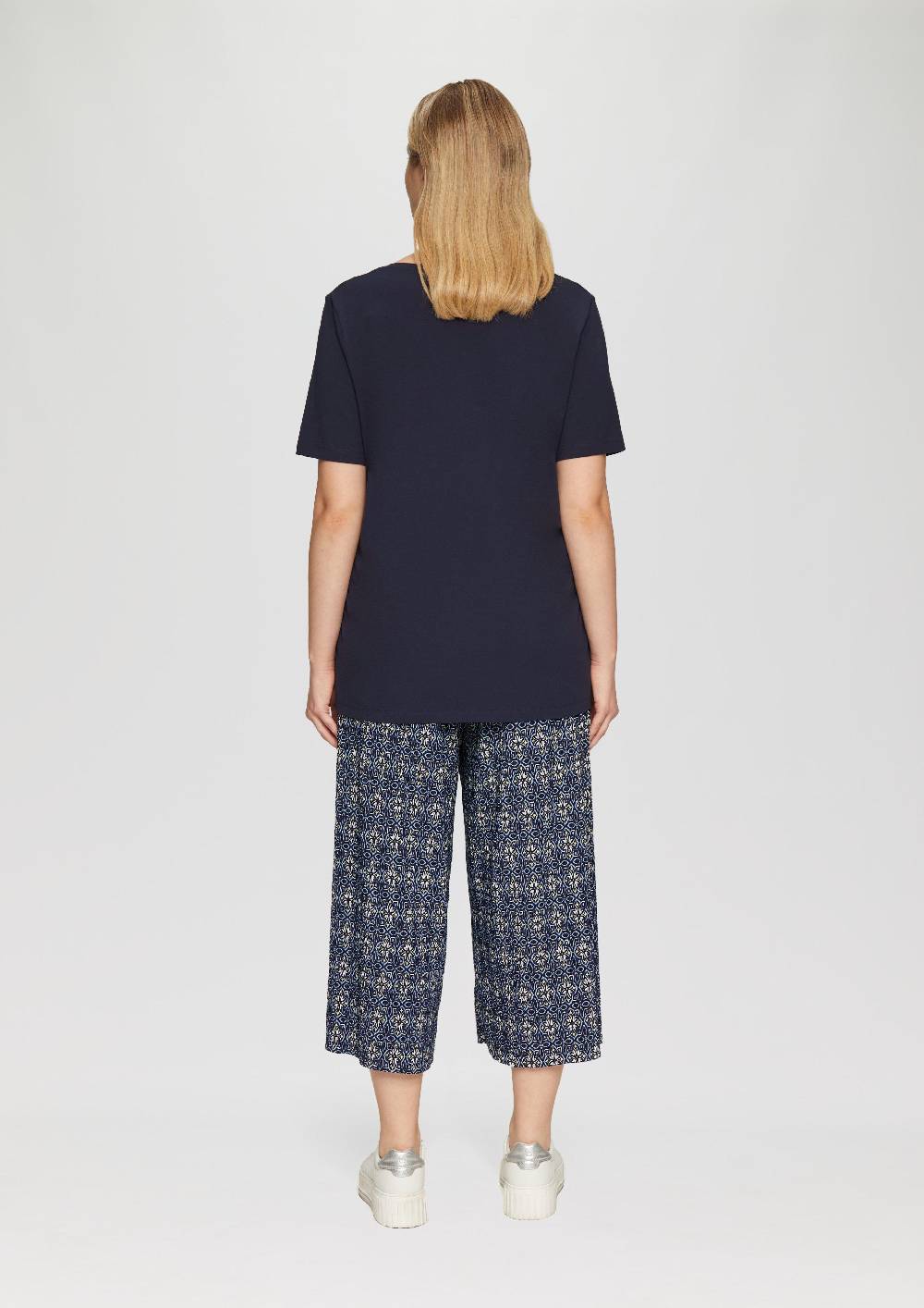 s.Oliver T-Shirt mit V-Ausschnitt Osterangebot