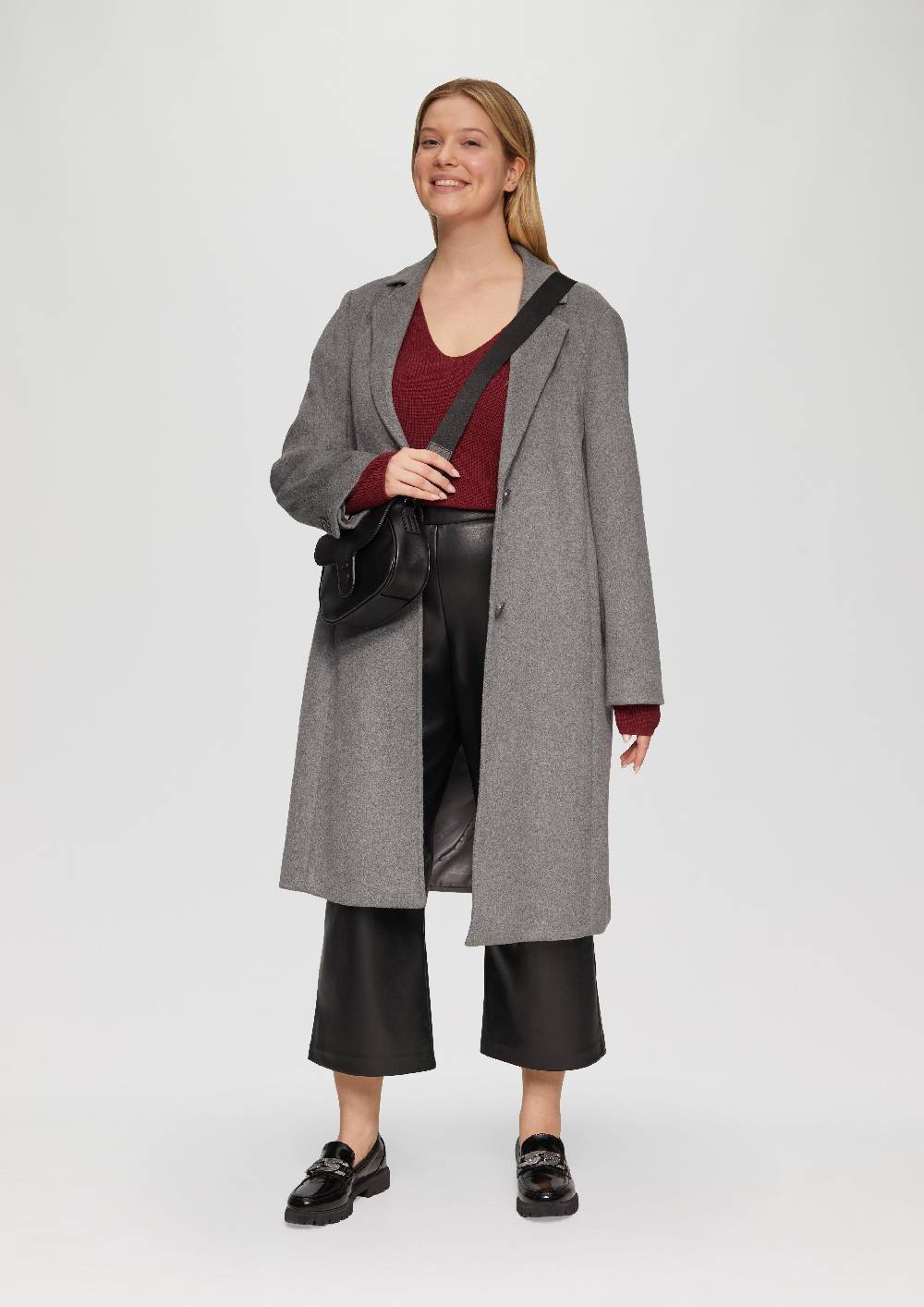 s.Oliver Strickpullover mit V-Ausschnitt im Loose Fit Lagerräumung