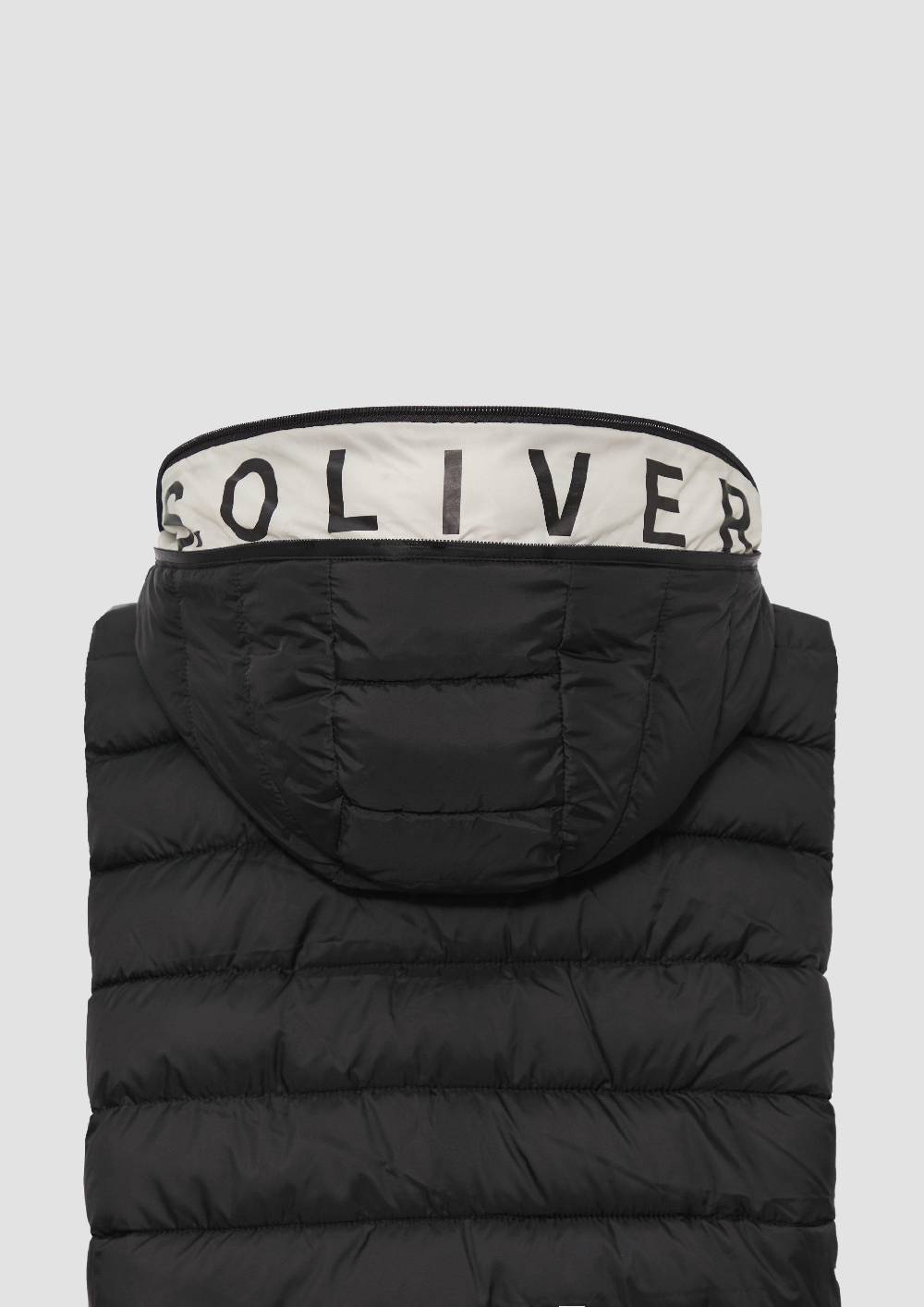 s.Oliver Leichte Steppweste mit Logo-Kapuze Online Outlet