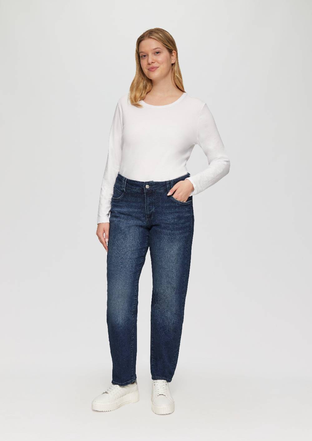 s.Oliver Jeans / Curvy Fit / Mid Rise / Semi Wide Leg Exklusive Angebote