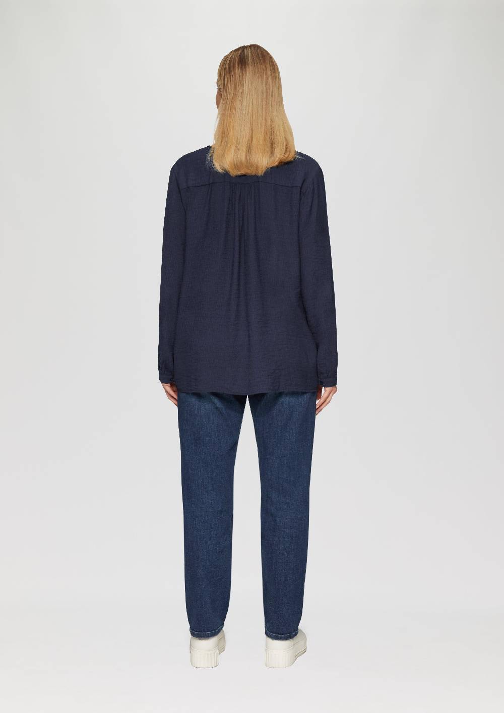 s.Oliver Strukturierte Bluse aus Viskosemix mit Smok Detail Neueste Stile