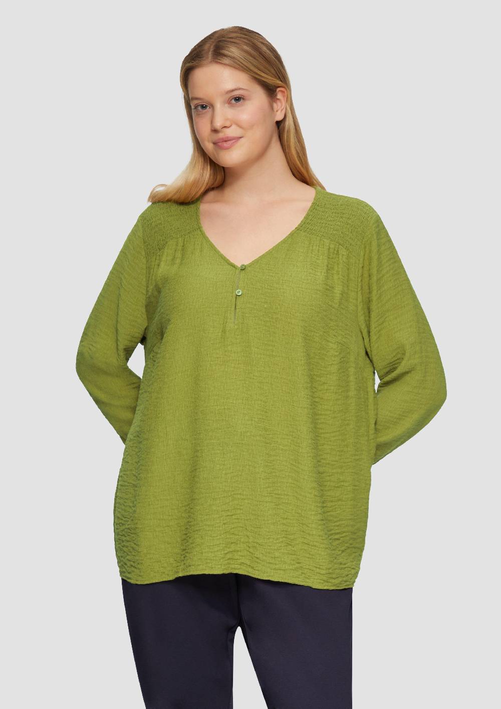 s.Oliver Strukturierte Bluse aus Viskosemix mit Smok Detail Bis zu 65% Rabatt