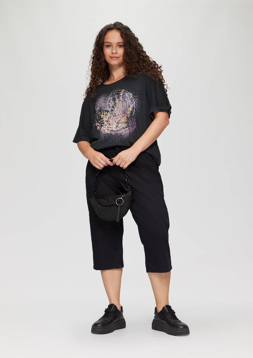 s.Oliver Oversize-Shirt mit Rundhalsausschnitt und Frontprint Im Verkauf
