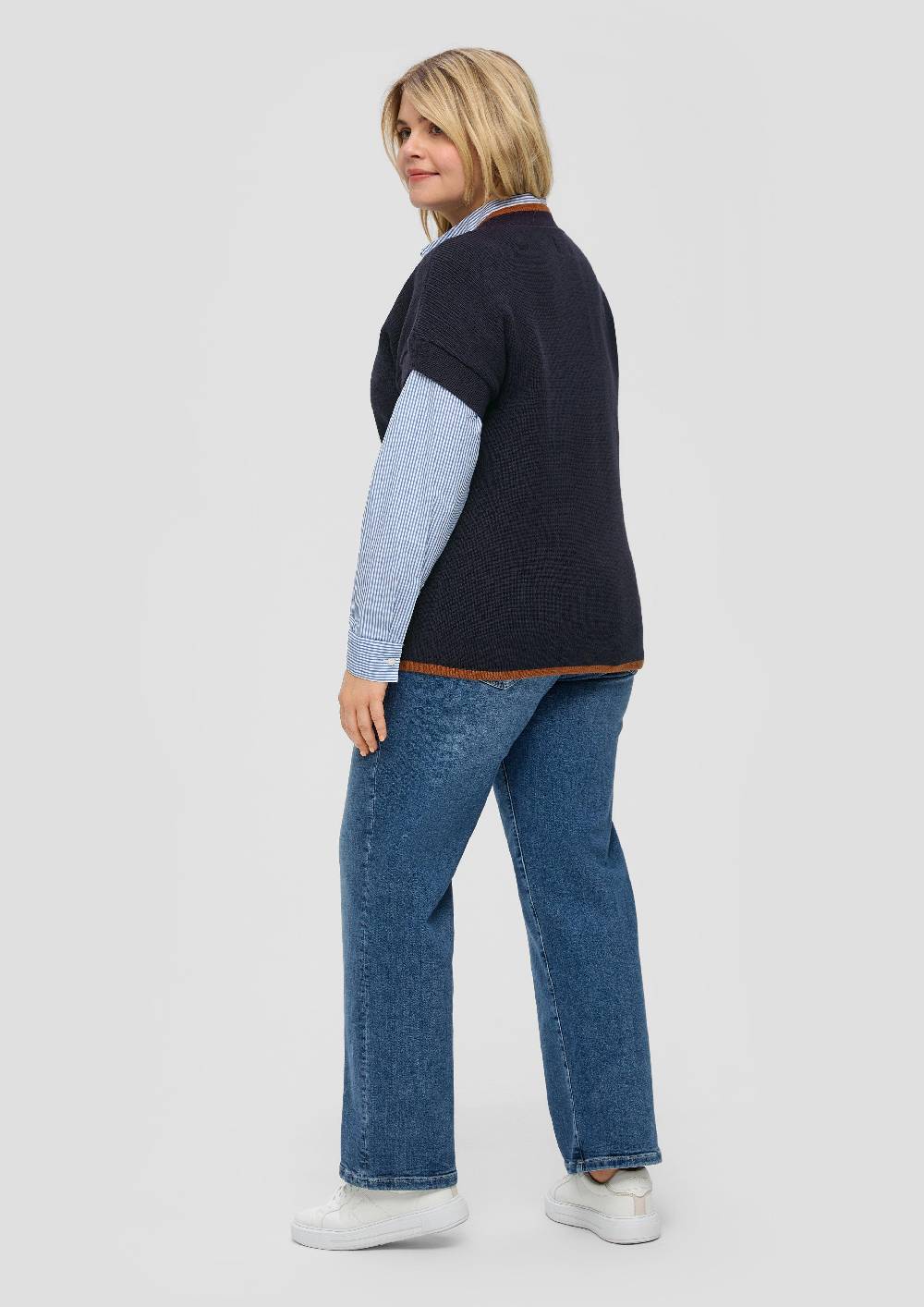 s.Oliver Pullover mit V-Ausschnitt 2025