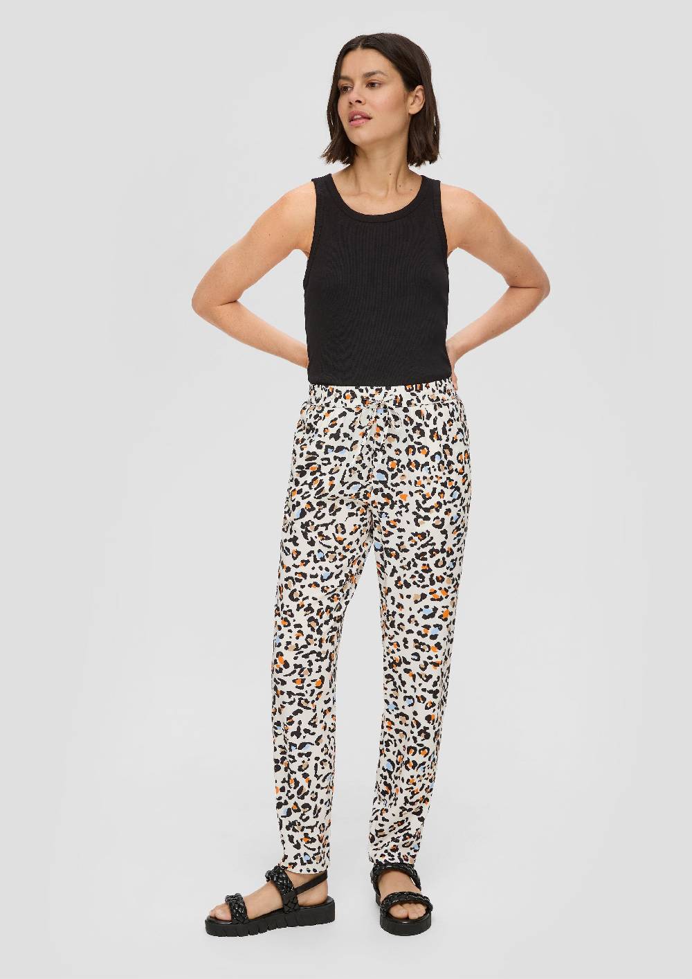 s.Oliver Hose aus reiner Viskose mit Artwork-Print Blitzangebot