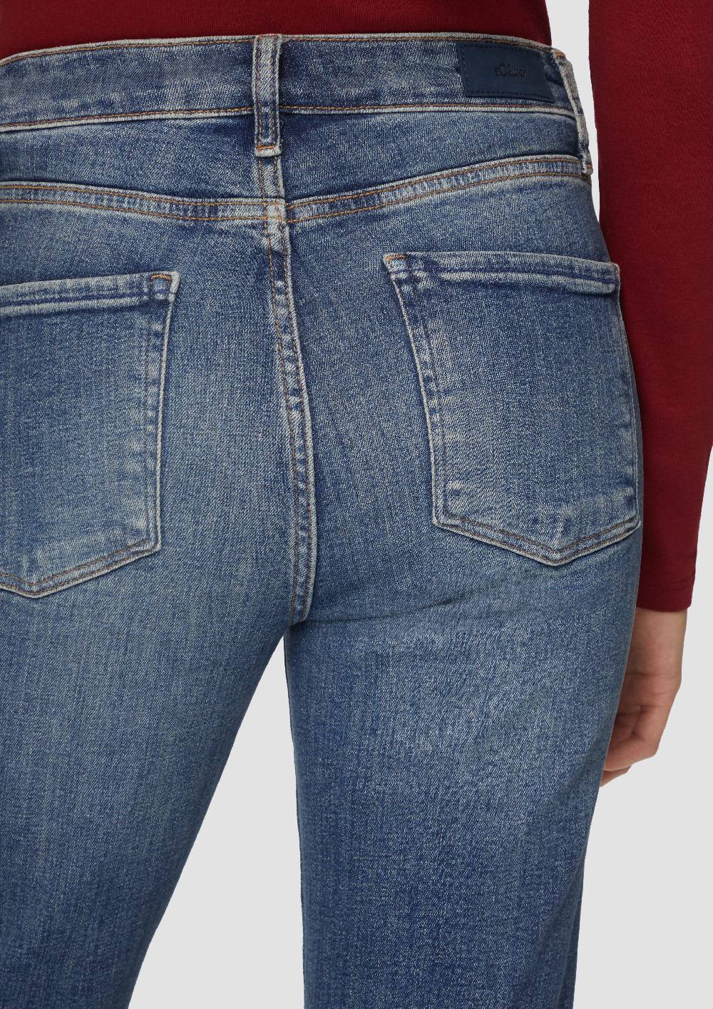 s.Oliver Jeans Flare / Slim Fit / Mid Rise / Flared Leg / mit Nahtdetail Wochenangebot