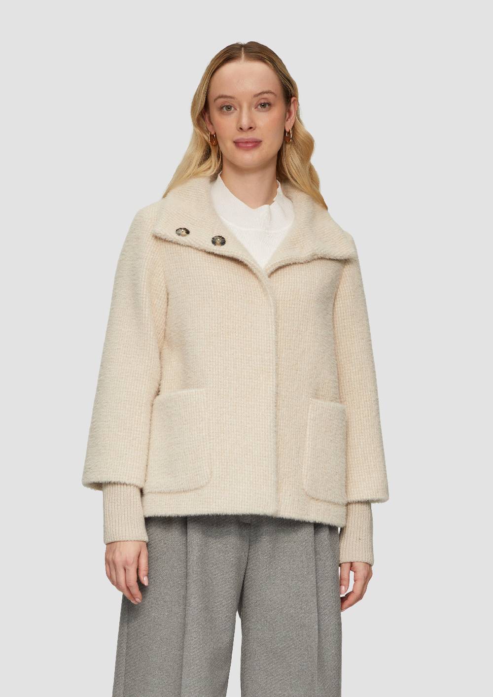 s.Oliver Flauschige Jacke mit Strickbündchen am Ärmel Bis zu 65% Rabatt