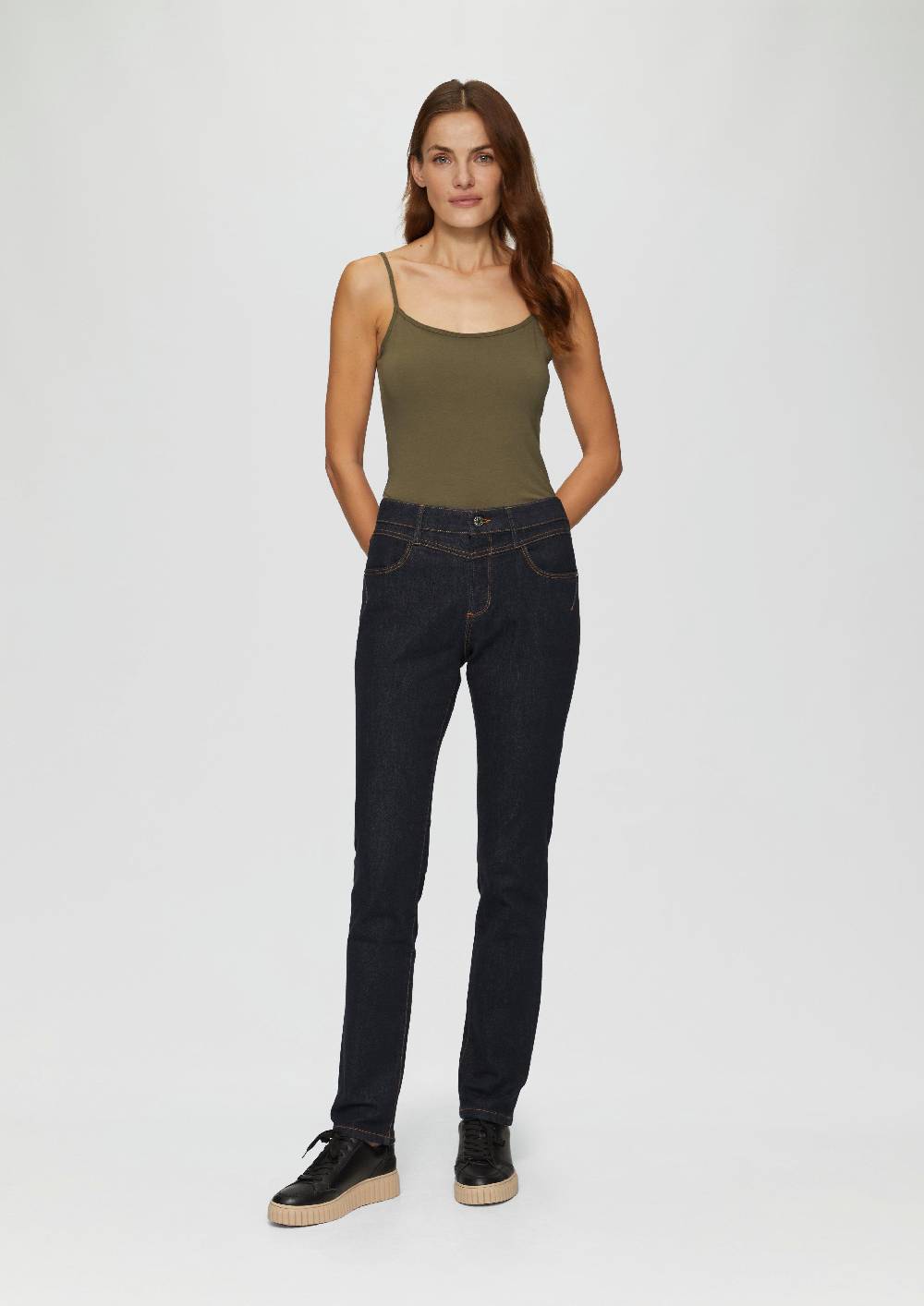 s.Oliver Jeans Betsy / Slim Fit / Mid Rise / Slim Leg / Rinsed Washed Blitzverkäufe