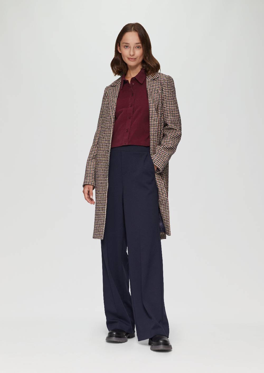 s.Oliver Cordbluse im Relaxed Fit mit Naht-Details Osterangebot