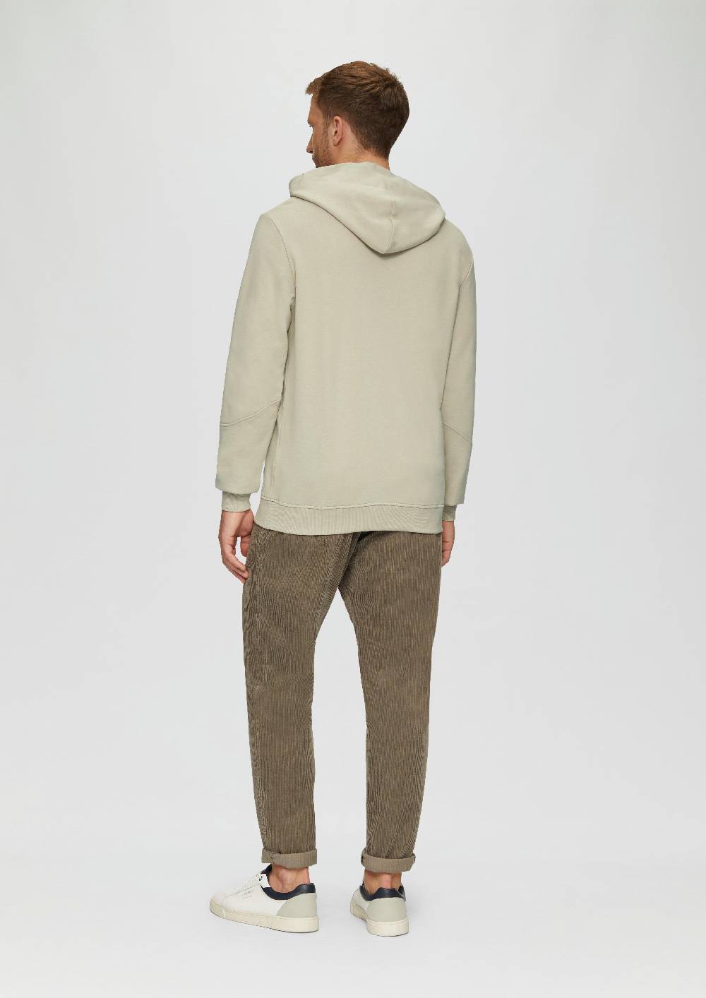 s.Oliver Hoodie mit Stickerei und Kängurutasche zollfrei