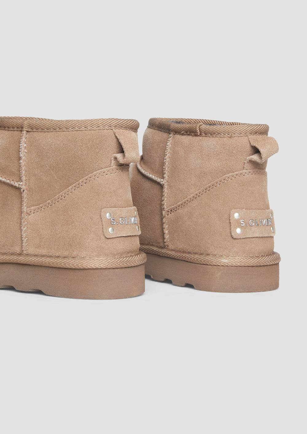 s.Oliver Flache Stiefel aus Leder Große Rabatte