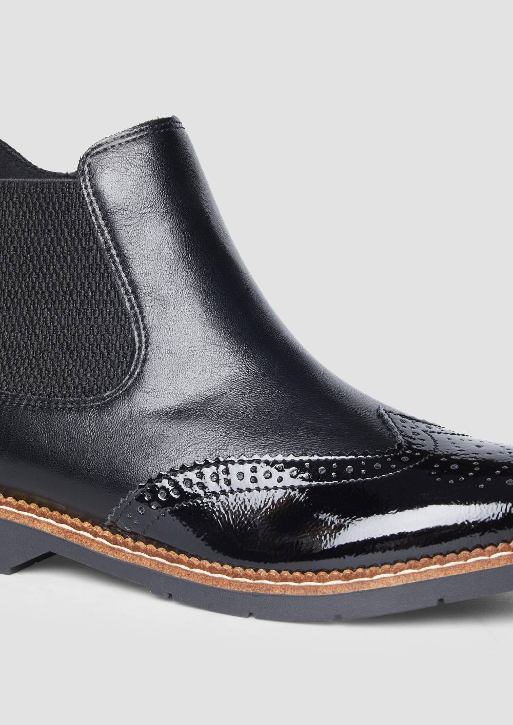 s.Oliver Chelsea-Boots aus Kunstleder 50% Rabatt mit kostenlosem Versand