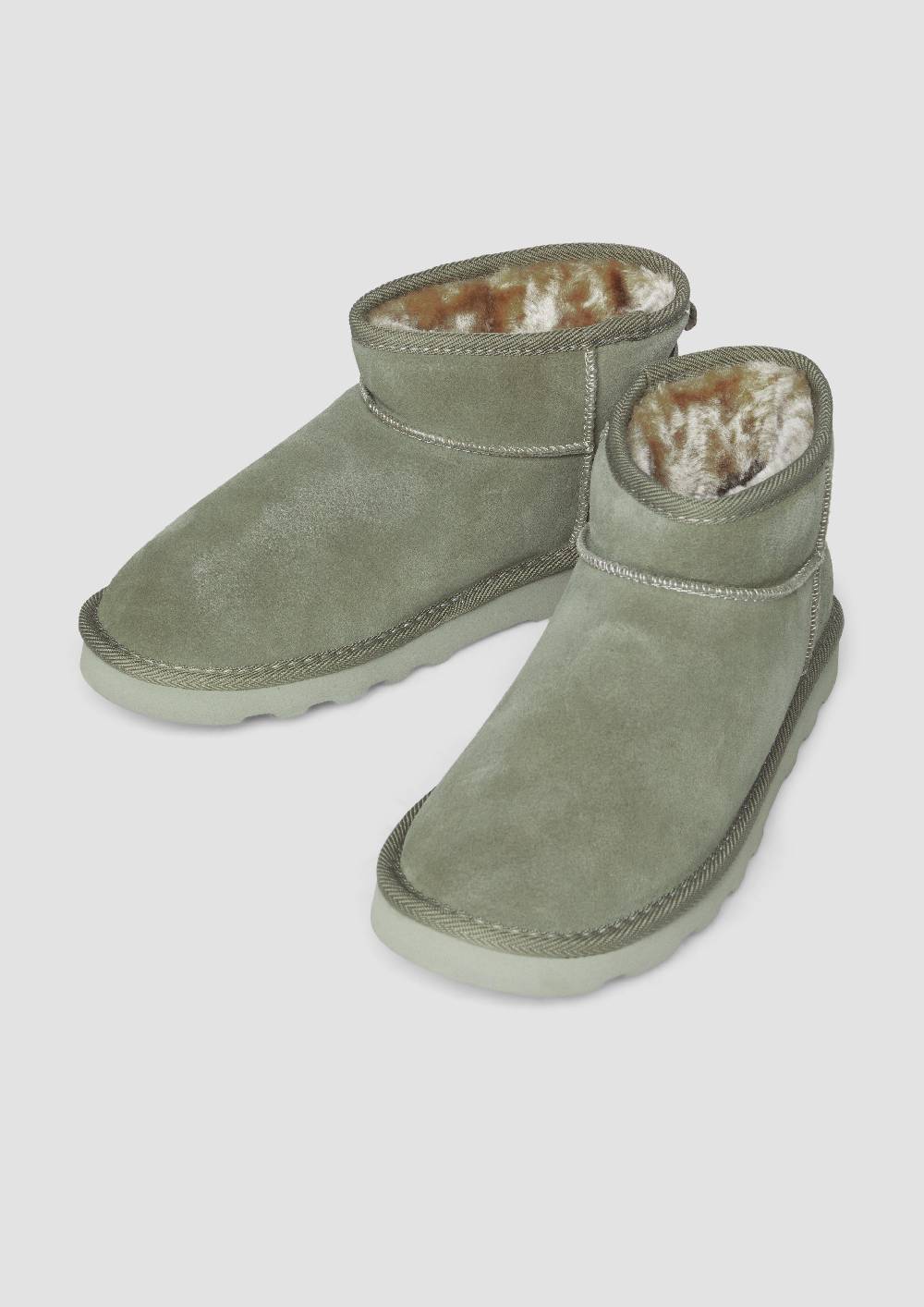 s.Oliver Flache Stiefel aus Leder Im Verkauf