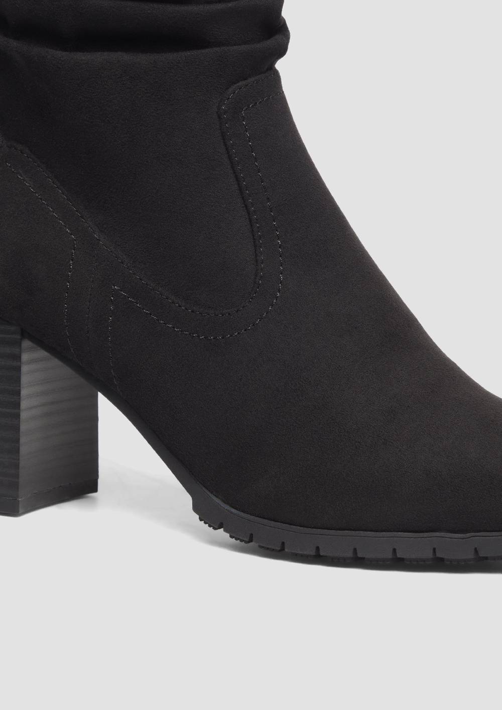 s.Oliver Stiefel im Angebot