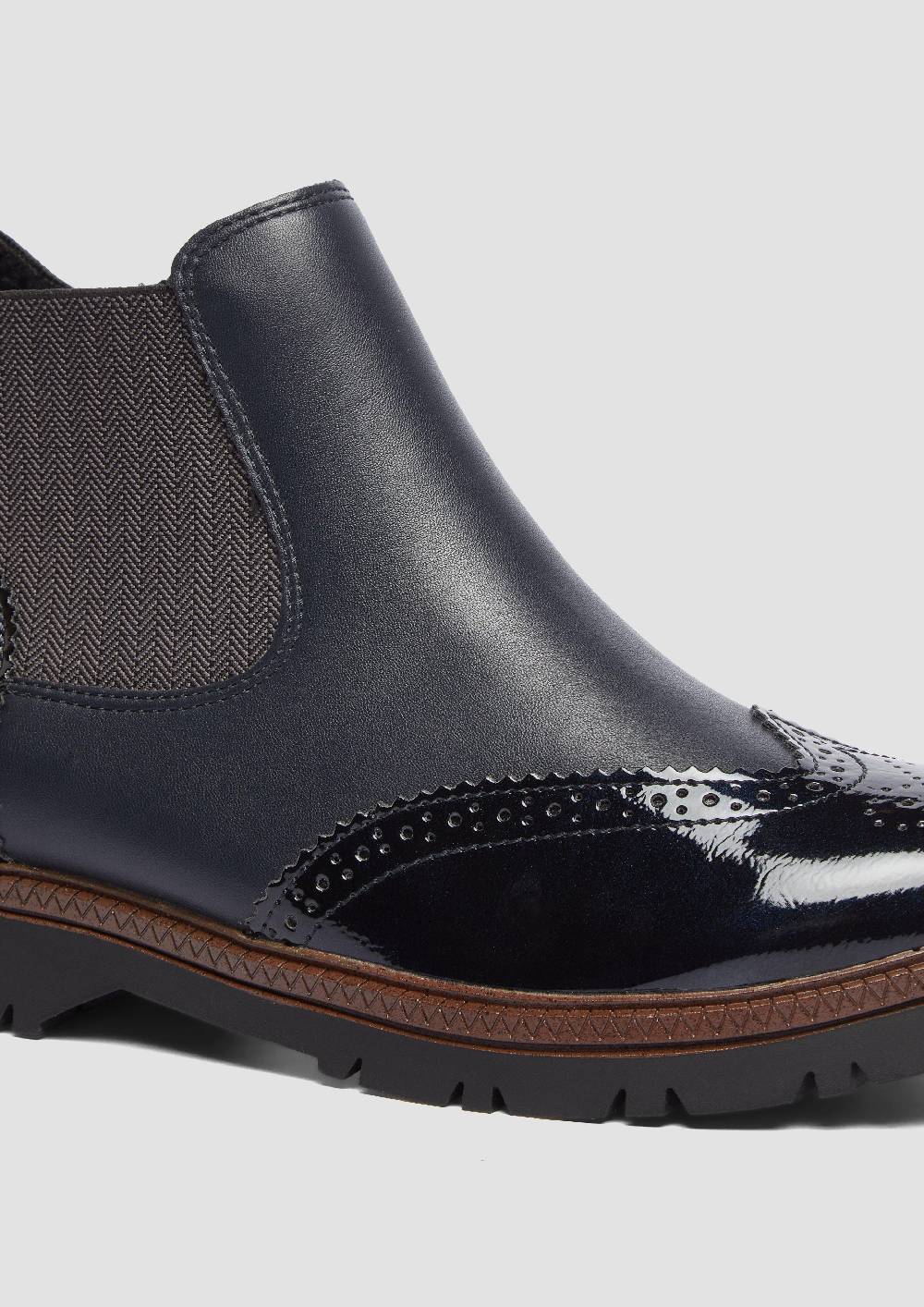s.Oliver Chelsea Boots in Leder-Optik Cyber Monday