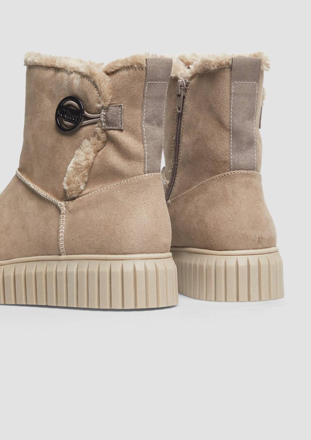 s.Oliver Gefütterte Boots mit Plateausohle Neueste Mode