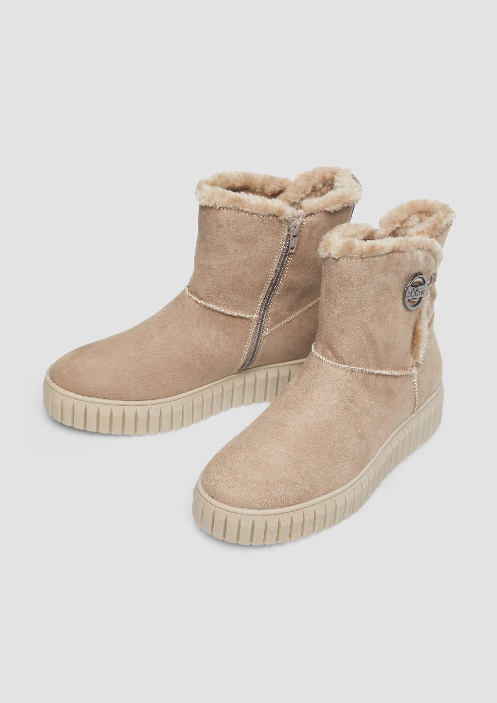 s.Oliver Gefütterte Boots mit Plateausohle Neueste Mode