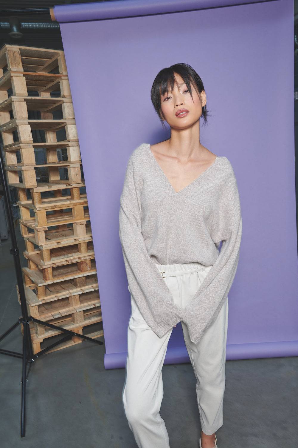 Spoon Golf Deep-Neck Cashmere Sweater Fabrikverkauf