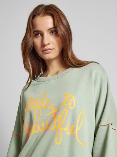 Peek & Cloppenburg miss goodlifeSweatshirt mit Label-Print Modell 'Life ist beautif' in mint Lagerräumung