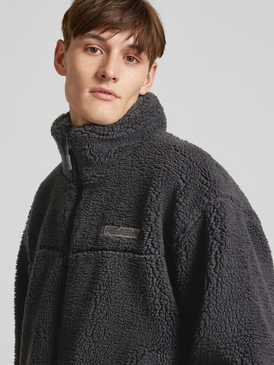 Peek & Cloppenburg REVIEWFleecejacke mit Label-Detail in black Großer Ausverkauf
