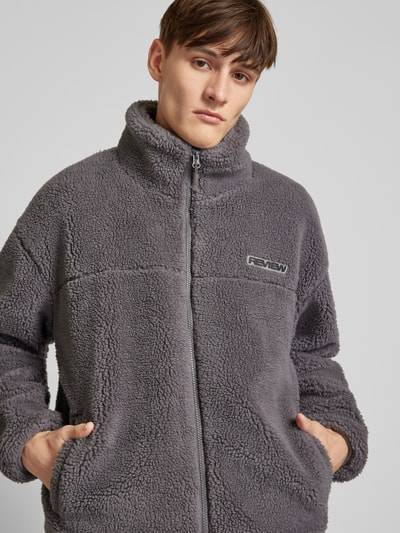 Peek & Cloppenburg REVIEWFleecejacke mit Label-Detail in dunkelgrau Cyber Monday