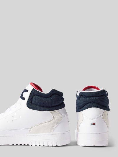 Peek & Cloppenburg Tommy HilfigerSneaker mit Schnürung Modell 'BASKET' in weiss Neuheiten