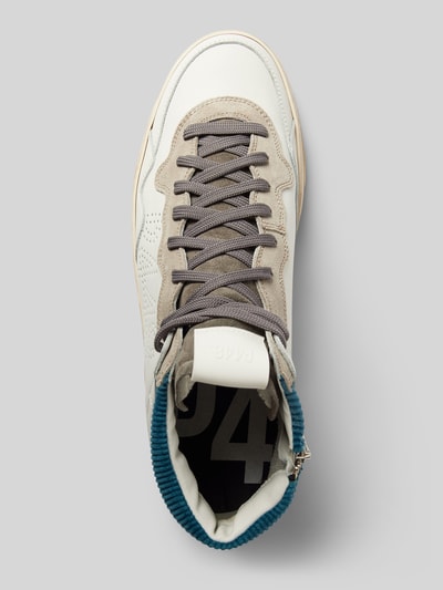 Peek & Cloppenburg P448Ledersneaker mit Label-Lochmuster Modell 'Bali' in weiss Wochenangebot