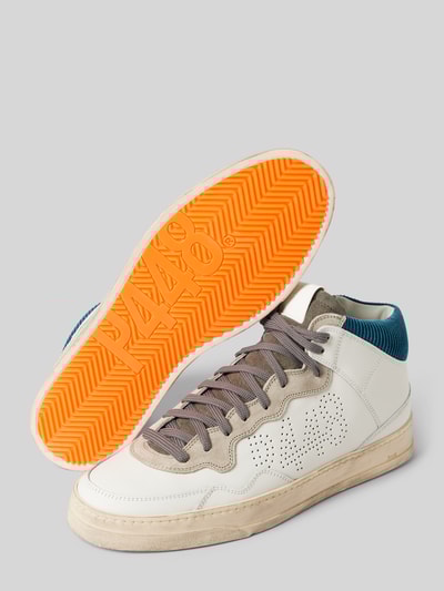 Peek & Cloppenburg P448Ledersneaker mit Label-Lochmuster Modell 'Bali' in weiss Wochenangebot
