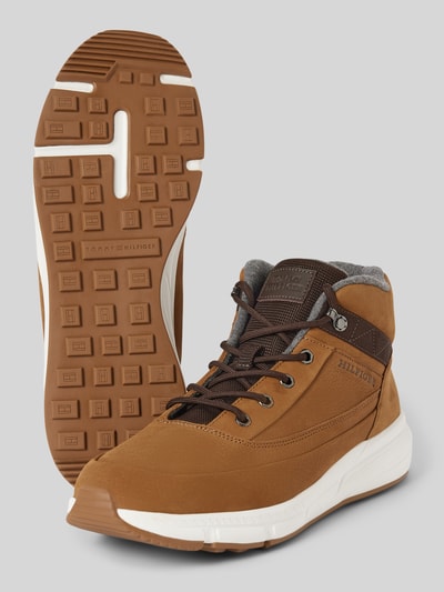 Peek & Cloppenburg Tommy HilfigerLedersneaker mit Label-Patch Modell 'WARM NUBUCK' in cognac Bis zu 60% Rabatt