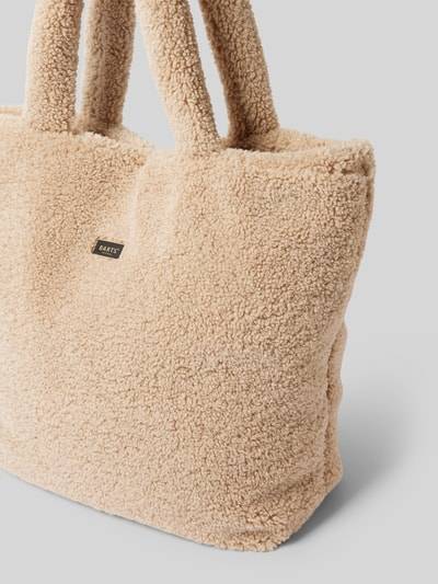 Peek & Cloppenburg BartsHandtasche aus Teddyfell Modell 'Bugbane' in beige Nur noch ein Tag übrig