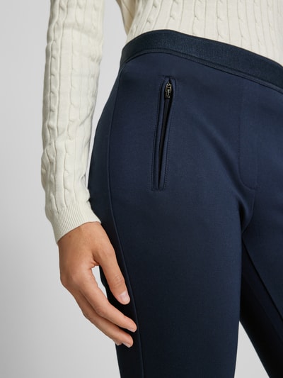 Peek & Cloppenburg Christian Berg WomanSlim Fit Stoffhose mit Reißverschlusstaschen in dunkelblau 2025