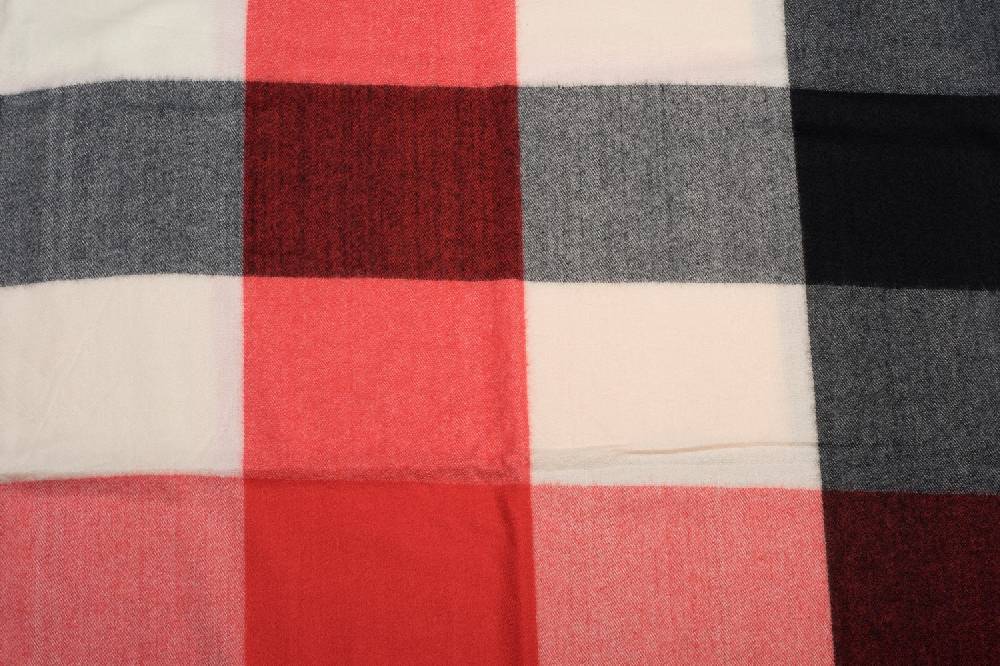 Stylebreaker Weicher karierter Schal mit Fransen Wochenangebot