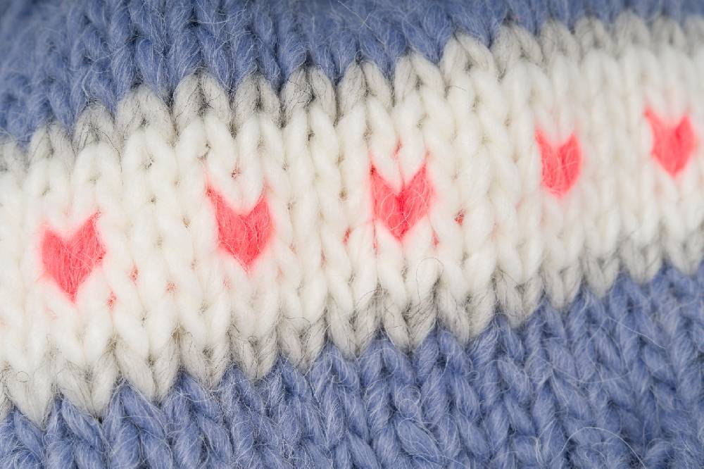 Stylebreaker Kinder Strick Bommelmütze Herzmuster Clearance-Verkauf
