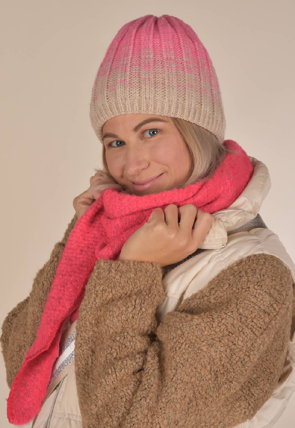 Stylebreaker Strickmütze Farbverlauf mit Thermo-Fleece Osterangebot
