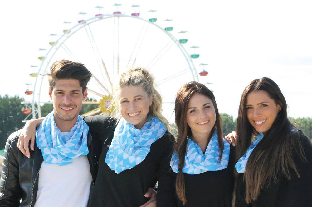 Stylebreaker Loop mit blau weißem Rauten Muster Letzter Tag