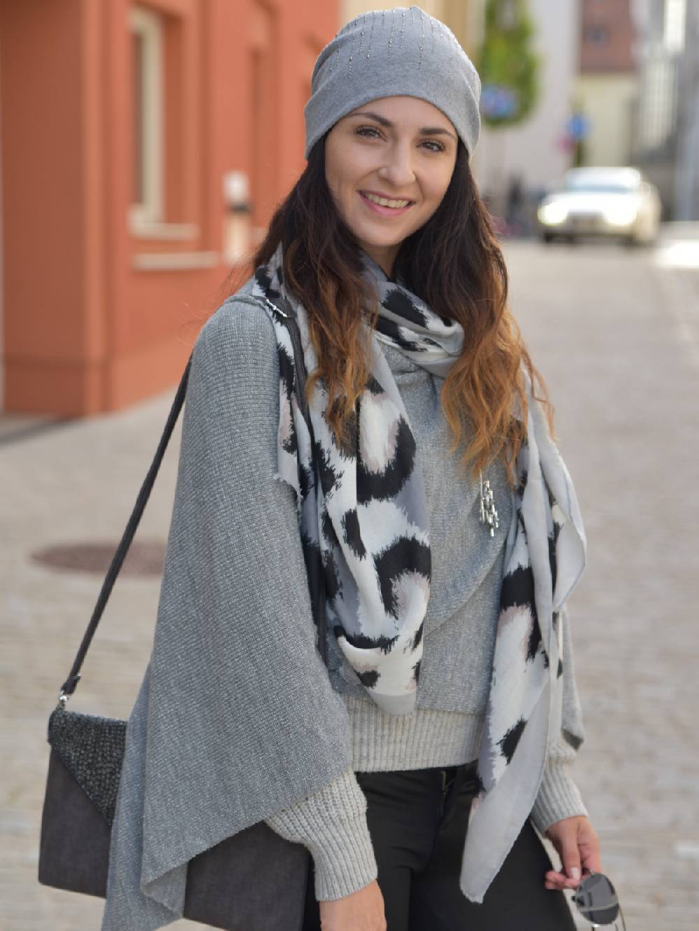 Stylebreaker Schal mit Oversize Leoparden Print Nur für heute